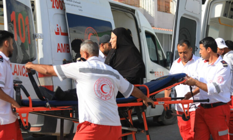 إجلاء طبي جديد عبر معبر رفح شمل 97 شخصا إجلاء طبي جديد عبر معبر رفح شمل 97 شخصا