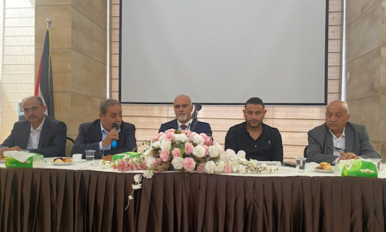 خلال لقاء بغرفة التجارية : سليمية يسلم الحوالات المالية للمزارعين الشباب في إطار مشروع الوظائف الخضراء خلال لقاء بغرفة التجارية : سليمية يسلم الحوالات المالية للمزارعين الشباب في إطار مشروع الوظائف الخضراء
