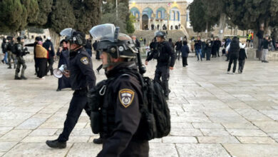 محافظة القدس تحذر من تراجع غير مسبوق في أعداد حراس الأقصى بسبب إجراءات الاحتلال