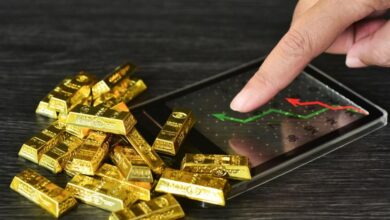 أسعار الذهب تتراجع عالميًا مع استمرار الضغط على الأسواق