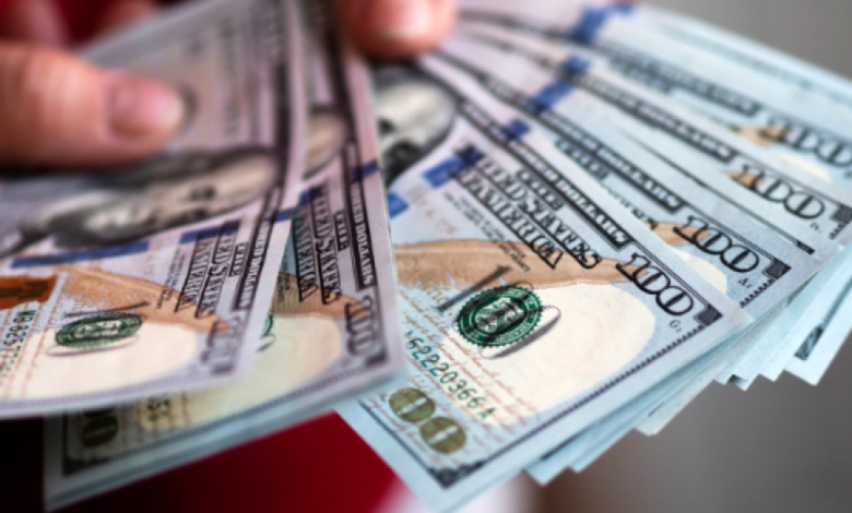 الدولار يهبط لأدنى مستوى بـ10 أيام عقب اتفاق طهران الدولار يهبط لأدنى مستوى بـ10 أيام عقب اتفاق طهران