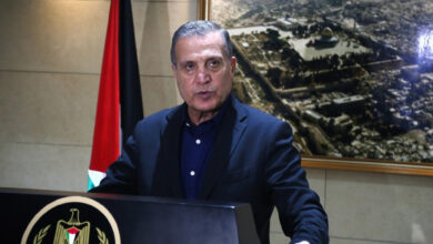 أبو ردينة: إرهاب المستوطنين في الضفة وحرب الإبادة سيبقيان المنطقة على حافة الهاوية