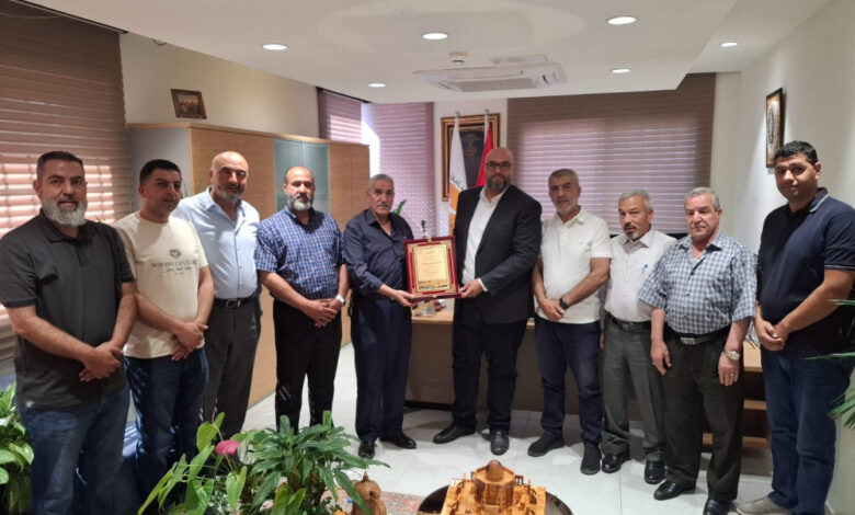 “كهرباء القدس” تواصل دعمها للمجتمع المحلي وتتابع احتياجات المواطنين في عين سينيا ومخيم الأمعري “كهرباء القدس” تواصل دعمها للمجتمع المحلي وتتابع احتياجات المواطنين في عين سينيا ومخيم الأمعري