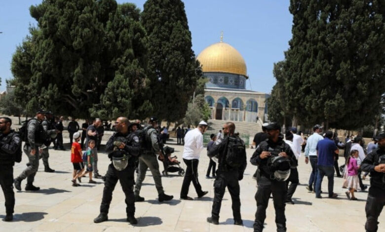 محافظة القدس: معطيات الشرطة الإسرائيلية تؤكد أن إرهاب المستعمرين سياسة ممنهجة يحظى بحماية رسمية محافظة القدس: معطيات الشرطة الإسرائيلية تؤكد أن إرهاب المستعمرين سياسة ممنهجة يحظى بحماية رسمية