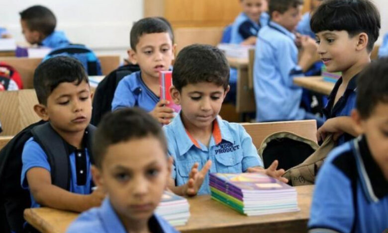 تربية الخليل تطلق المدارس الصيفية وتكرم الطلبة أصحاب الإنجازات الدولية تربية الخليل تطلق المدارس الصيفية وتكرم الطلبة أصحاب الإنجازات الدولية