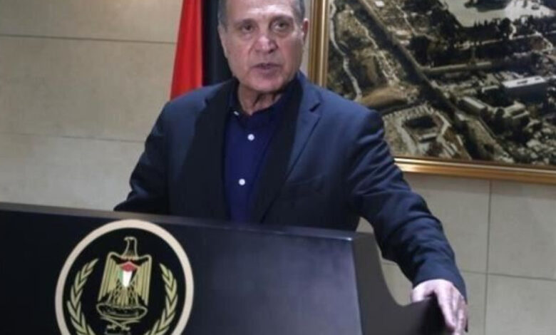 أبو ردينة: لا شرعية لما يقوم به الاحتلال في القدس والضفة وغزة أبو ردينة: لا شرعية لما يقوم به الاحتلال في القدس والضفة وغزة