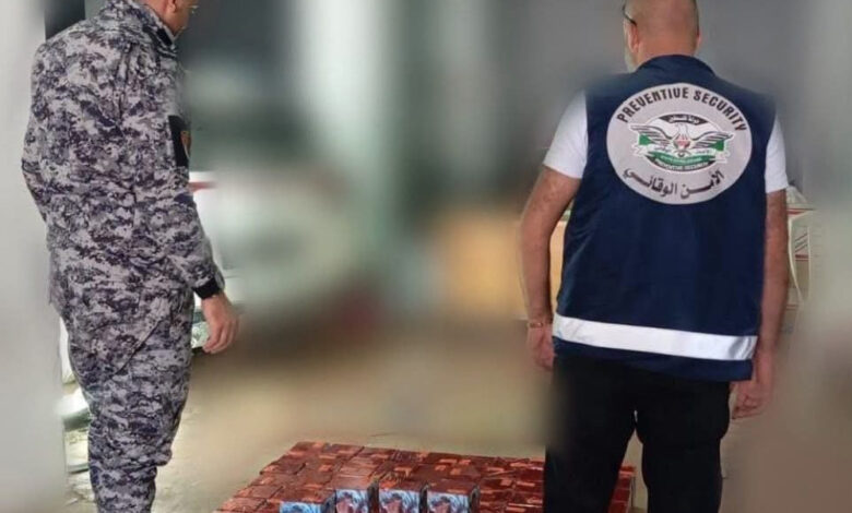 ضبط ألعاب نارية ممنوعة من التداول في محافظة الخليل*