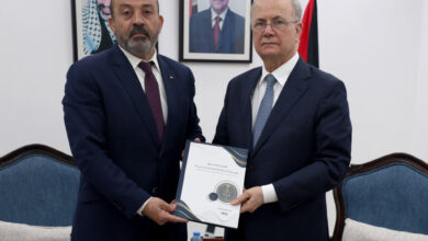 رئيس الوزراء يتسلم التقرير السنوي للنيابة العامة لعام 2025