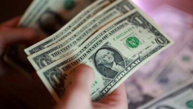 الدولار عند أعلى مستوى بأسبوع بعد استئناف أمريكا هجماتها على إيران الدولار عند أعلى مستوى بأسبوع بعد استئناف أمريكا هجماتها على إيران